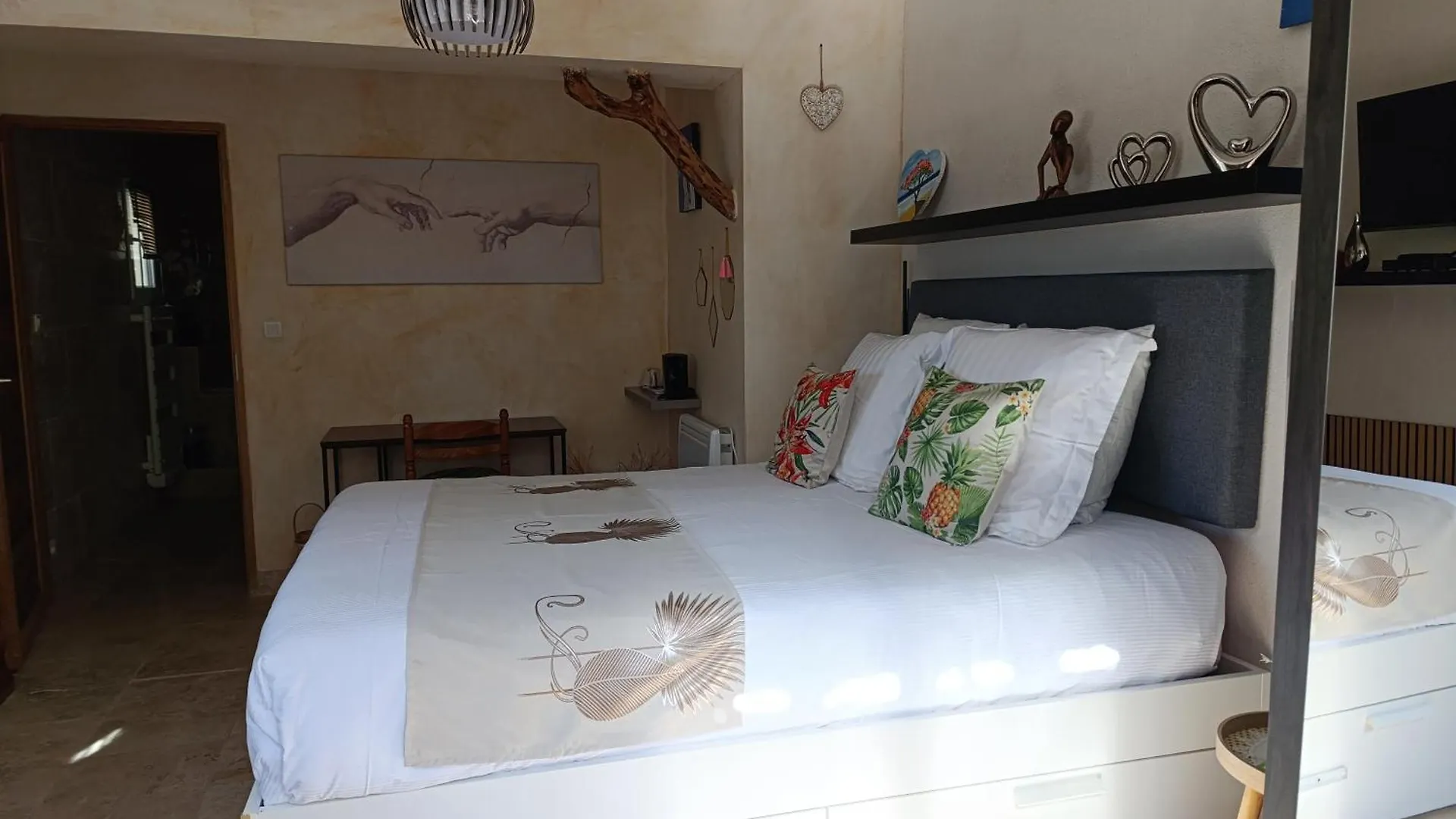 Le Frangipanier Hotel Le Barroux France